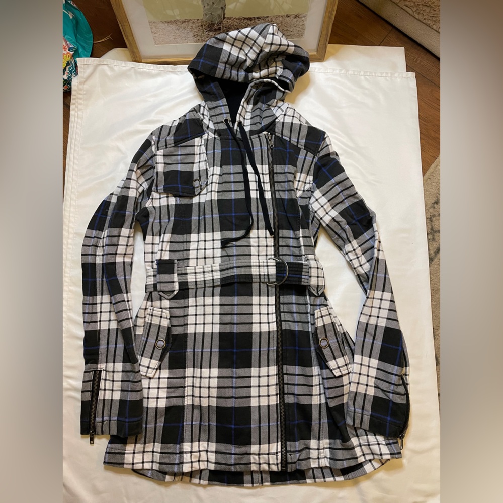 L.A.Kitty size large navy blue/gray plaid pea coat